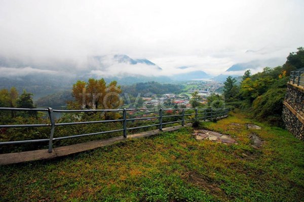 terreno agricolo in vendita a Carlazzo