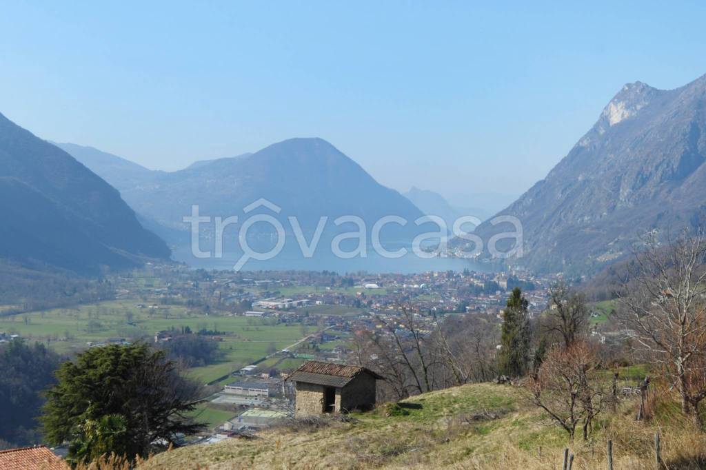 casa indipendente in vendita a Carlazzo