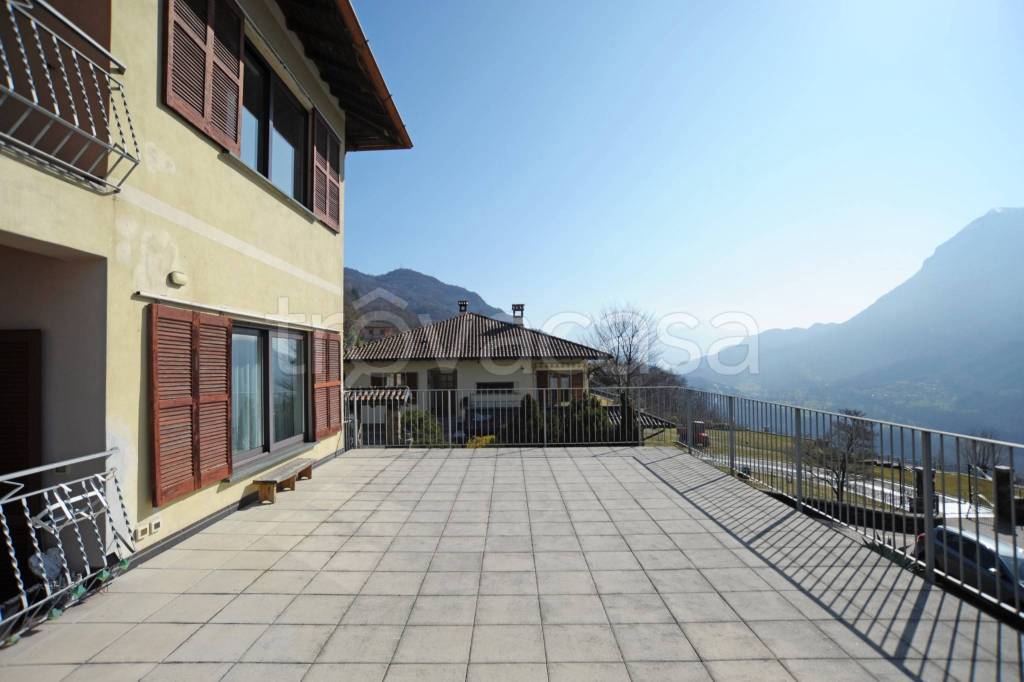 appartamento in vendita a Carlazzo