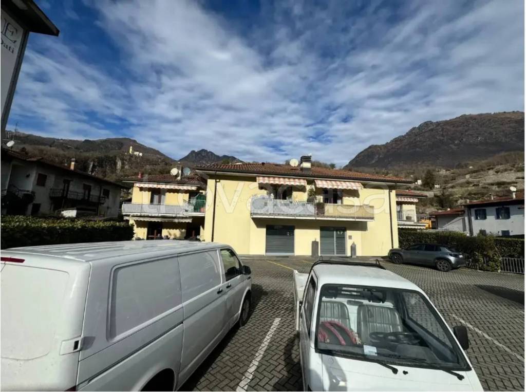 appartamento in vendita a Carlazzo