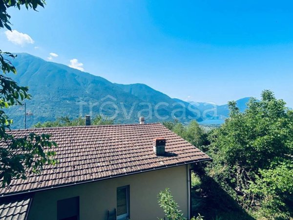 casa indipendente in vendita a Carlazzo
