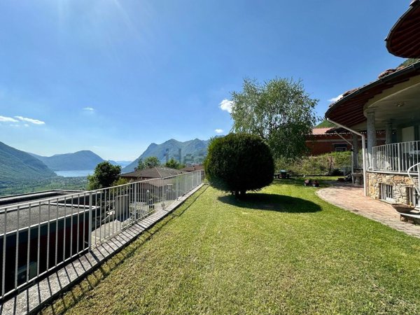 casa indipendente in vendita a Carlazzo