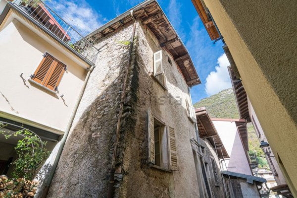 appartamento in vendita a Carlazzo