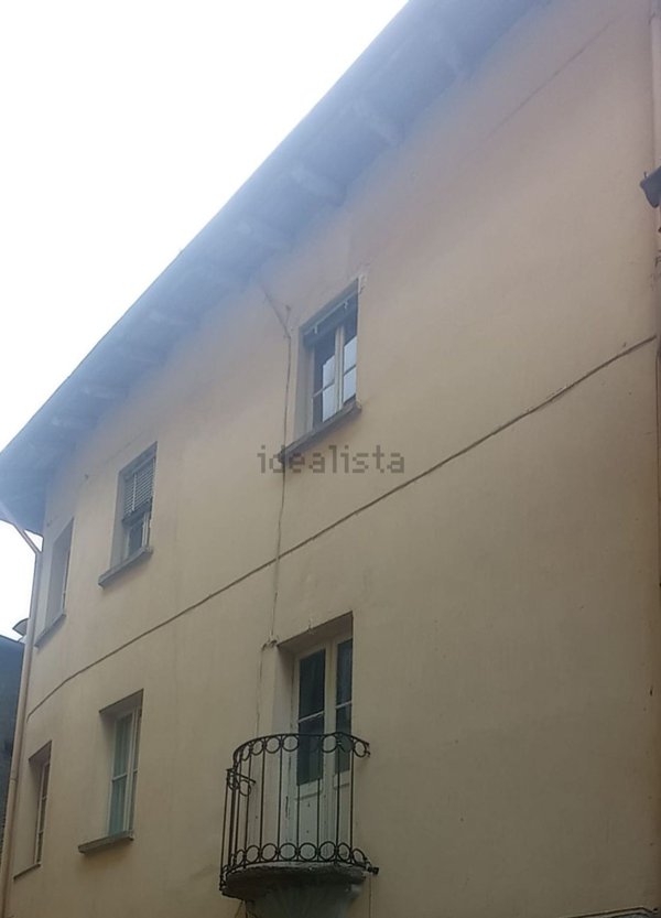 casale in vendita a Carlazzo