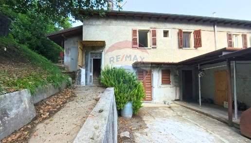 appartamento in vendita a Carlazzo