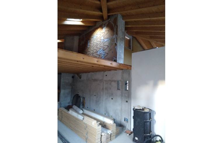 appartamento in vendita a Carlazzo