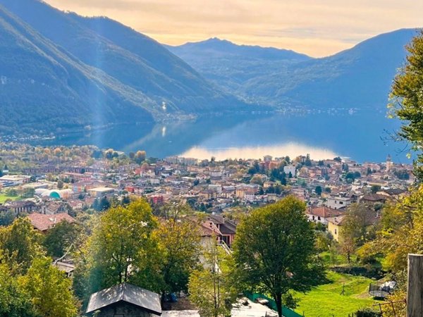 terreno edificabile in vendita a Carlazzo