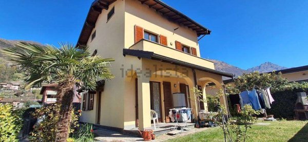 casa indipendente in vendita a Carlazzo