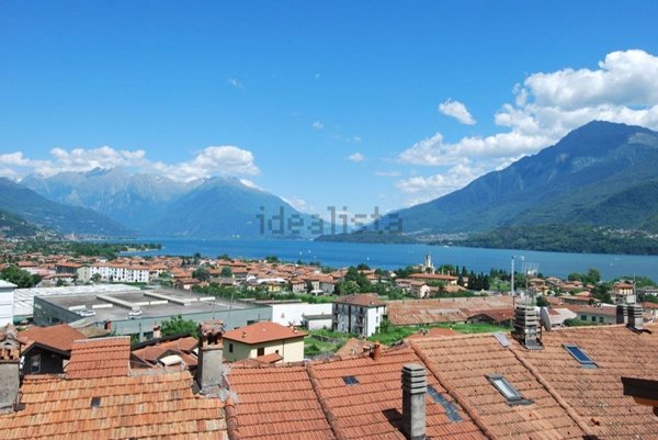 casa indipendente in vendita a Carlazzo