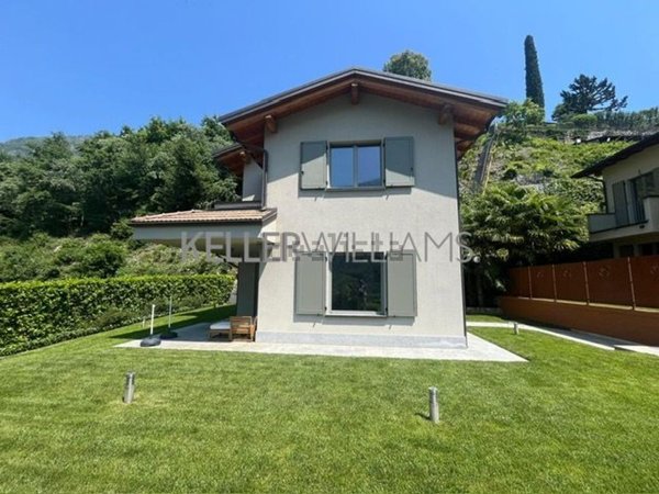 casa indipendente in vendita a Carlazzo