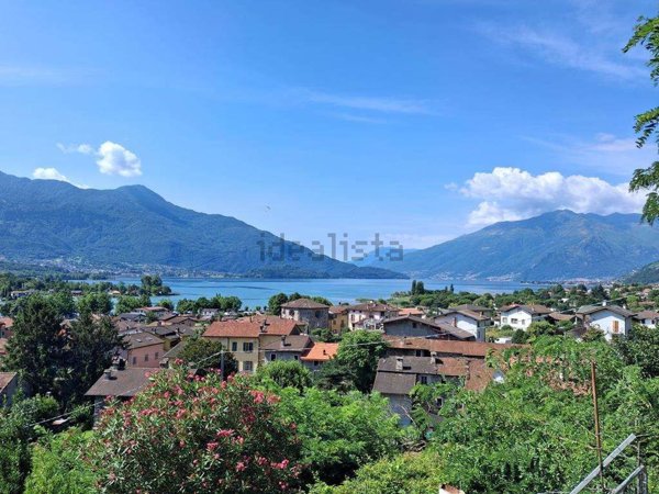 casa indipendente in vendita a Carlazzo
