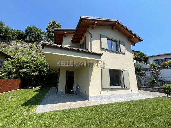 casa indipendente in vendita a Carlazzo