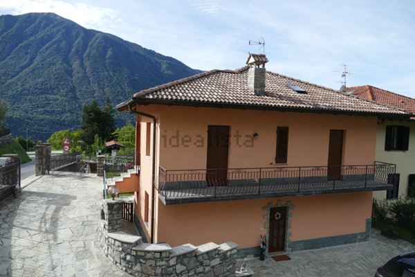 appartamento in vendita a Carlazzo