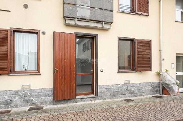 appartamento in vendita a Carugo