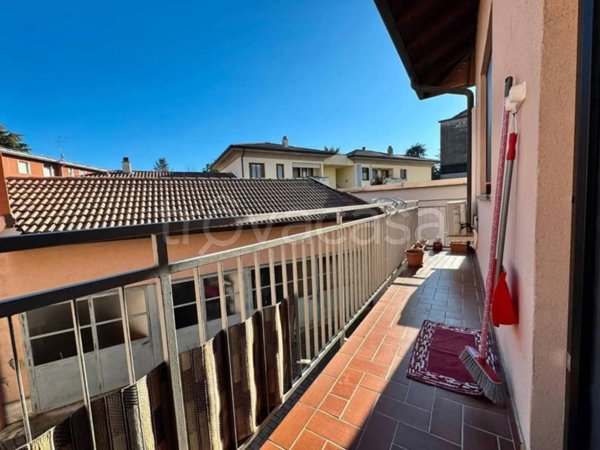 appartamento in vendita a Carugo