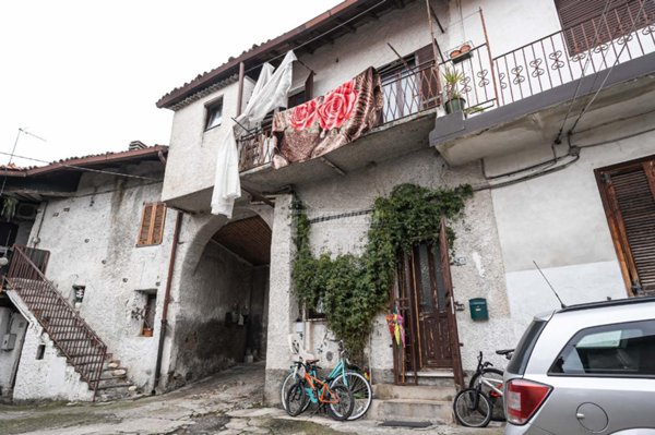 appartamento in vendita a Carugo