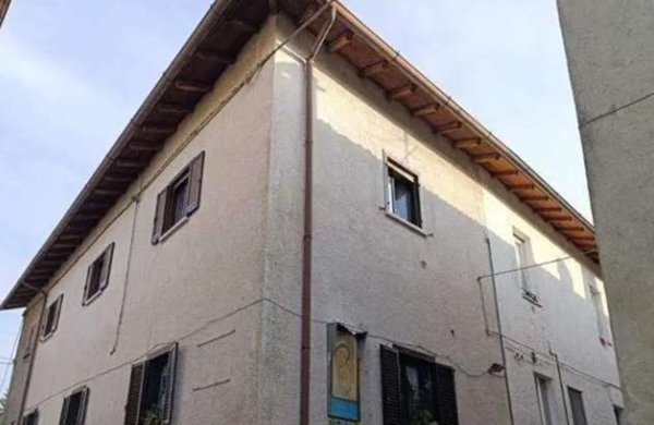 appartamento in vendita a Carugo