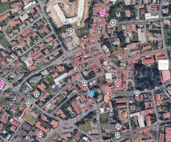 appartamento in vendita a Carugo