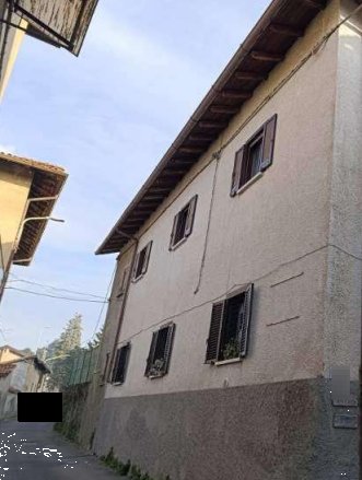 appartamento in vendita a Carugo