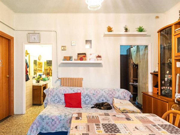appartamento in vendita a Carugo
