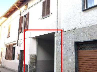 appartamento in vendita a Carugo