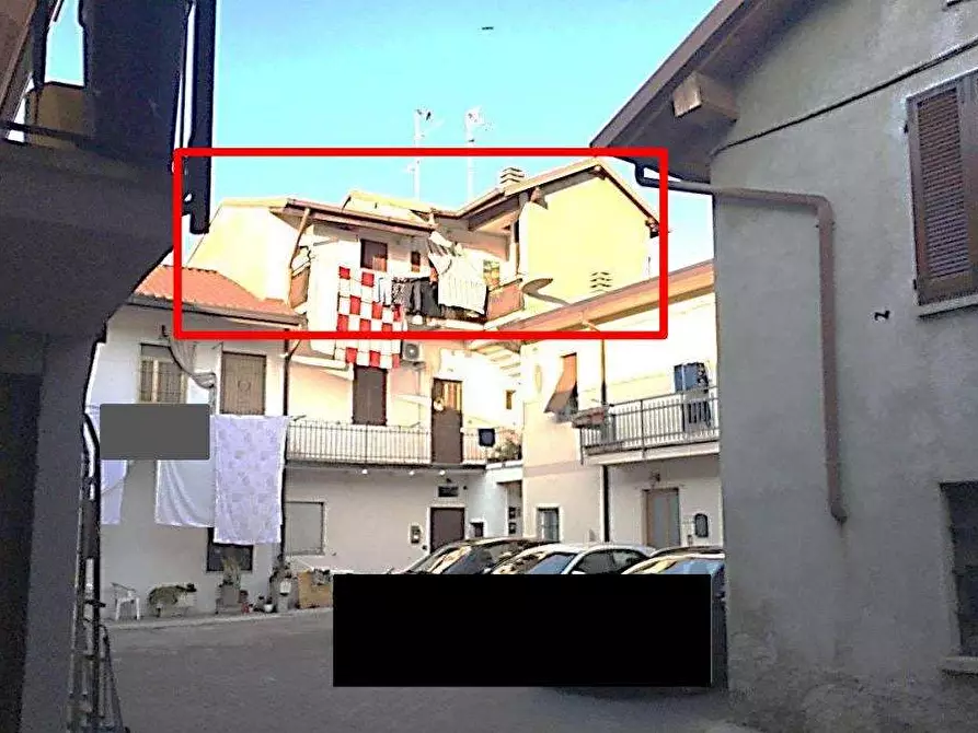 appartamento in vendita a Carugo