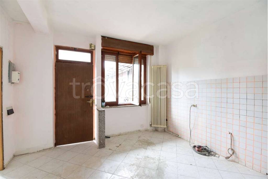 appartamento in vendita a Carugo