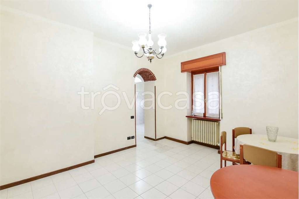 appartamento in vendita a Carugo