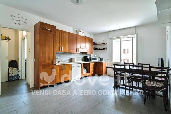 casa indipendente in vendita a Carugo