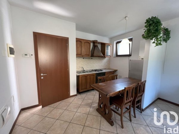 appartamento in vendita a Carugo
