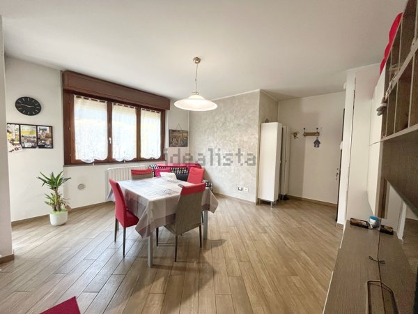 appartamento in vendita a Carugo