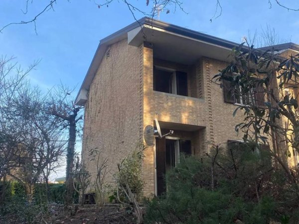 casa indipendente in vendita a Carugo