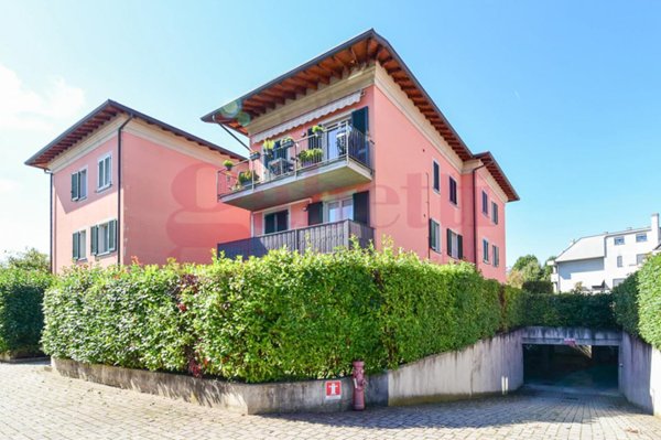 appartamento in vendita a Carugo