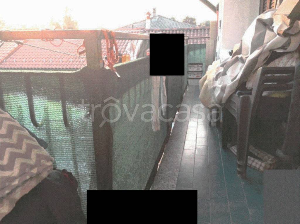 appartamento in vendita a Carugo