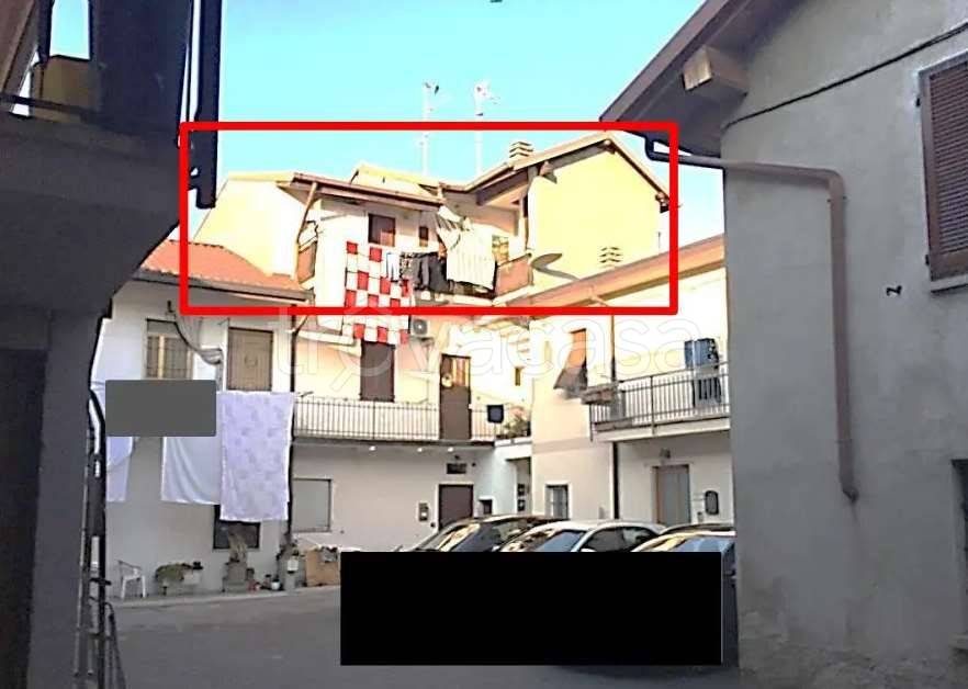 appartamento in vendita a Carugo