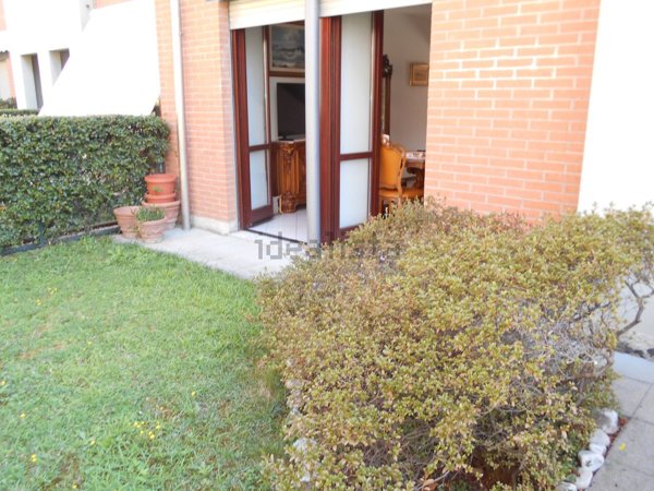 casa indipendente in vendita a Carugo