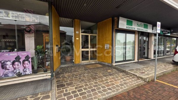 appartamento in vendita a Carugo