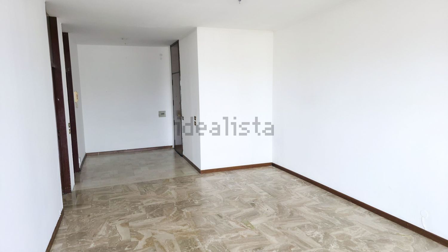 appartamento in vendita a Carugo