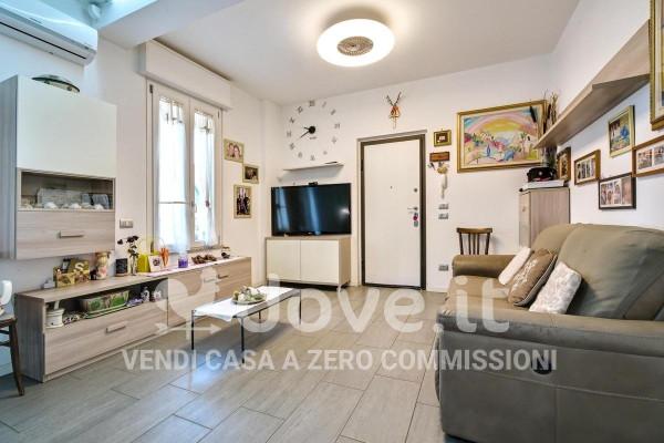 casa indipendente in vendita a Carugo