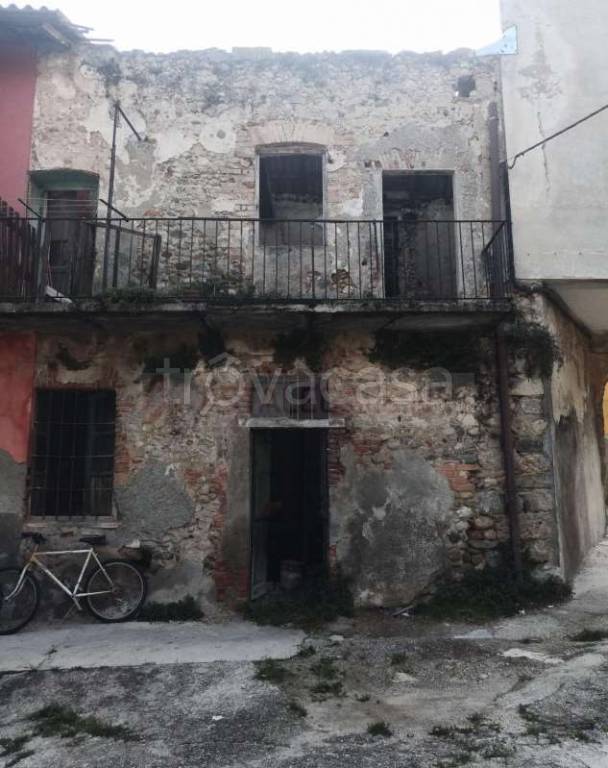appartamento in vendita a Carugo