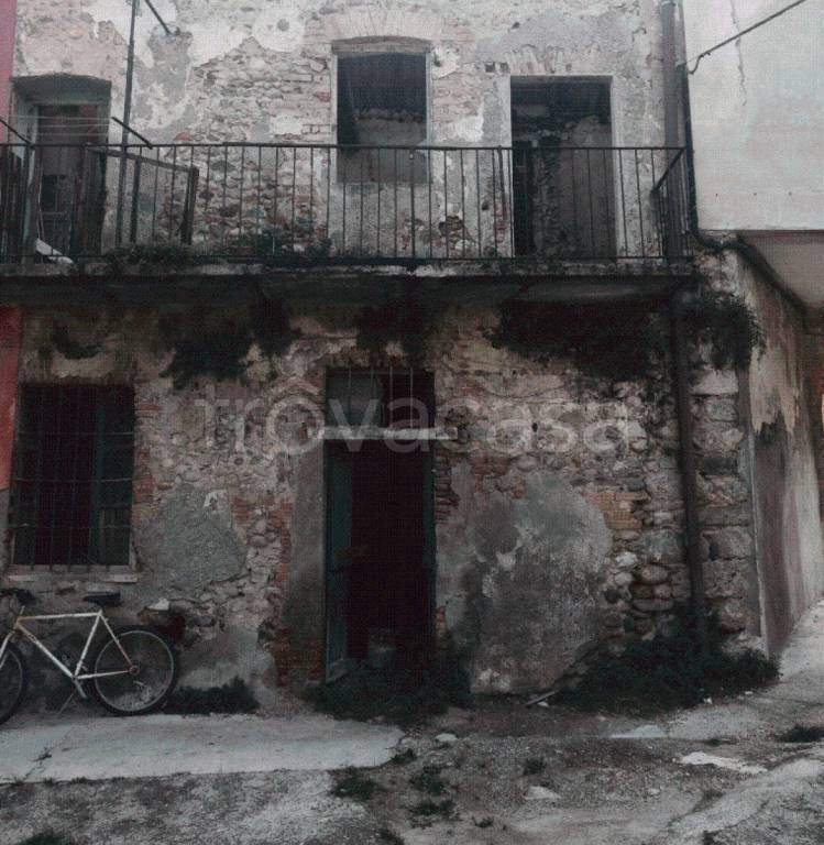 appartamento in vendita a Carugo