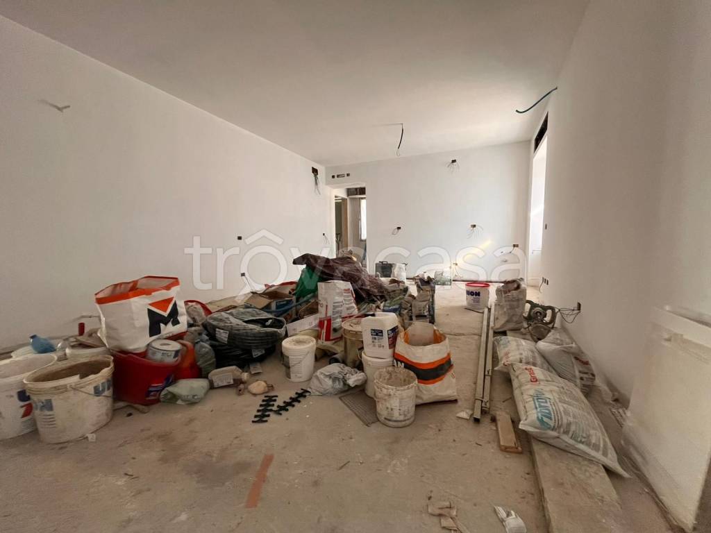 appartamento in vendita a Carugo