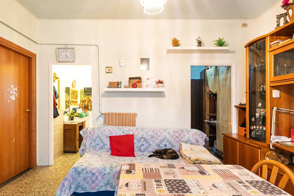 appartamento in vendita a Carugo