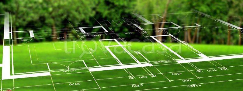 casa indipendente in vendita a Carugo