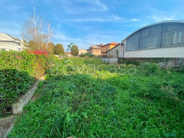 bifamiliare in vendita a Carugo