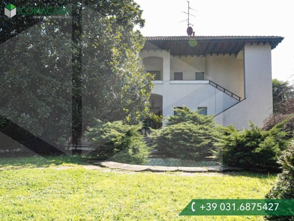 appartamento in vendita a Carugo