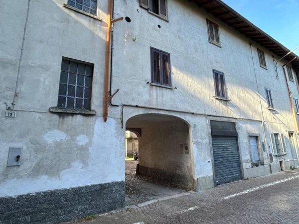 appartamento in vendita a Carugo