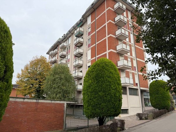 appartamento in vendita a Carugo