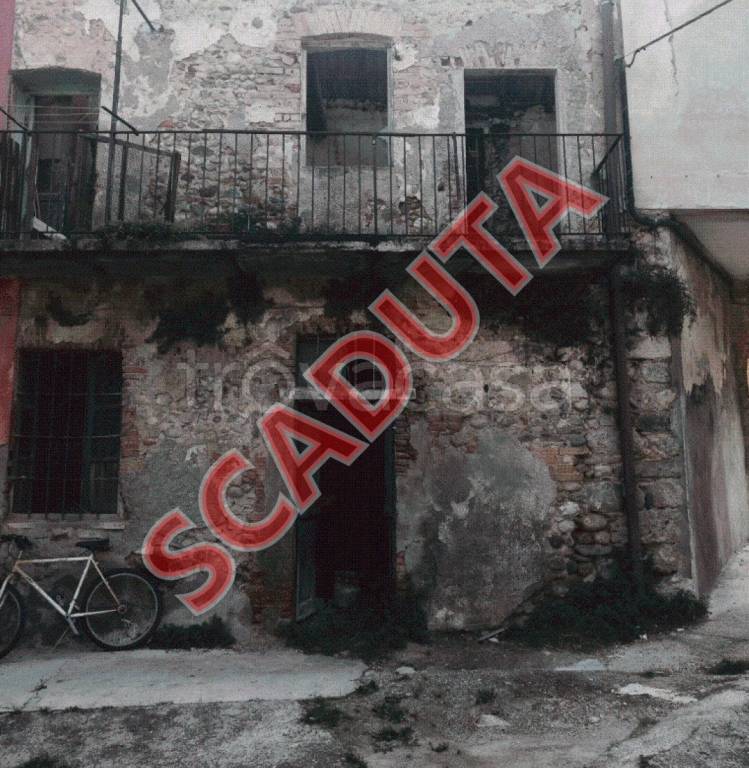 appartamento in vendita a Carugo