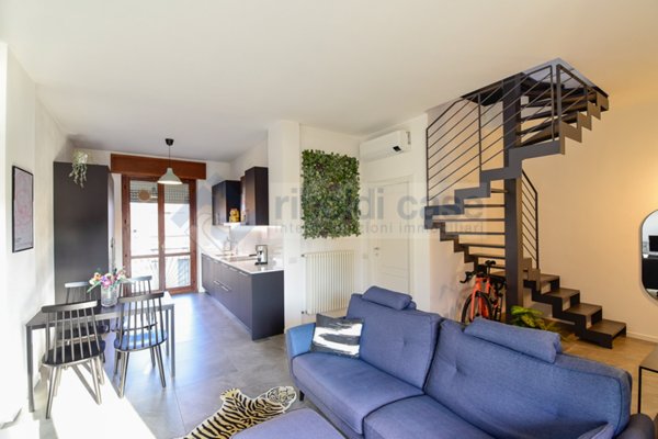 appartamento in vendita a Carugo